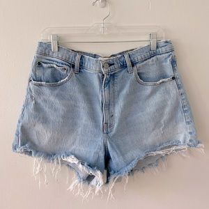 Abercrombie 90’s relaxed cut-off short SZ 32 (size 14)